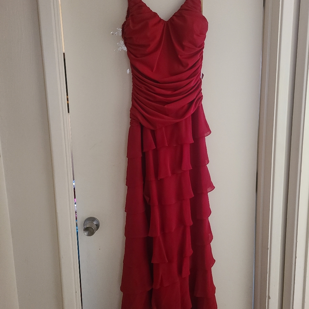 Metro Section floor length Red Ruffle Prom dress size 4